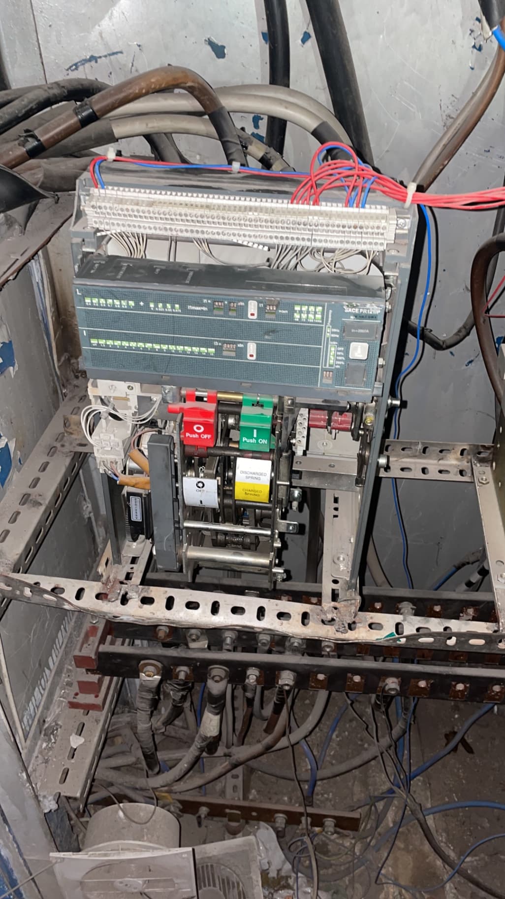 Uysal elektrik