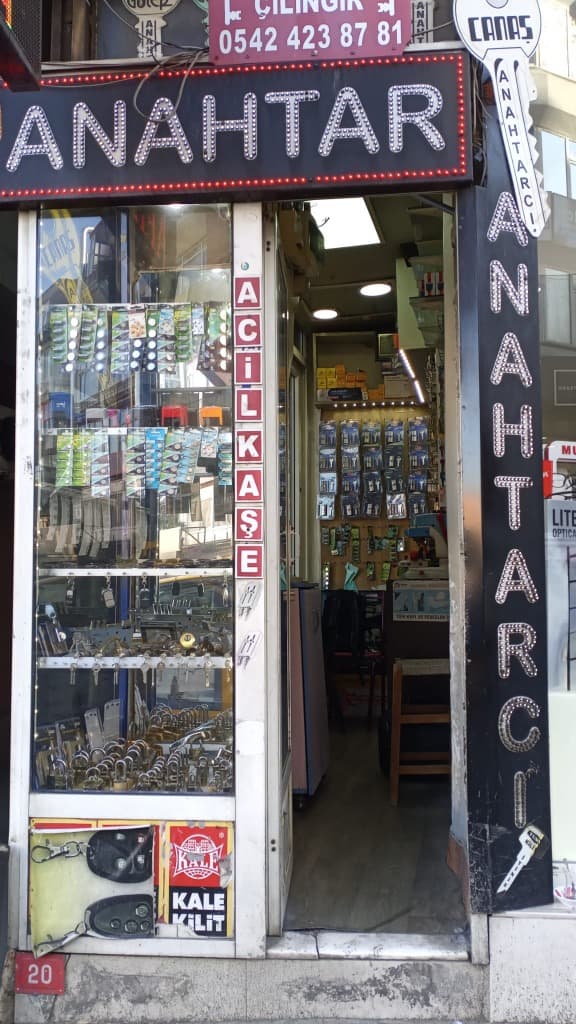 Yücel Anahtar